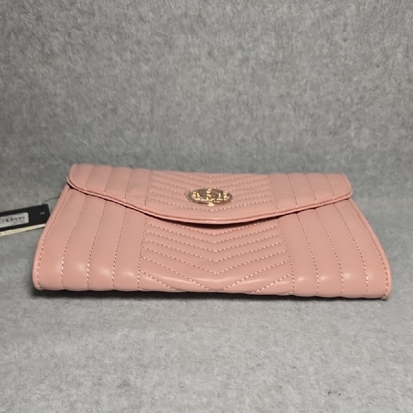Badgley Mischka Pink Quilted Clutch with Gold Chain - Picture 5 of 8